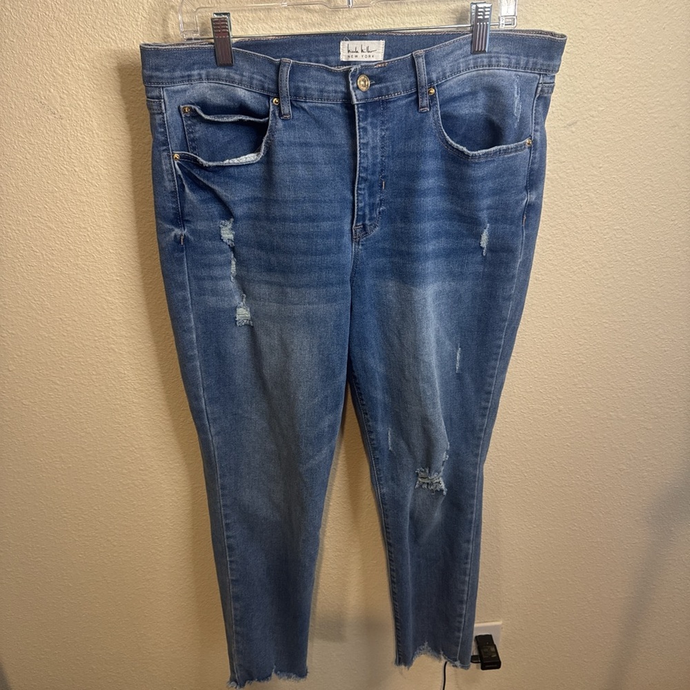 Nicole Miller skinny jeans. Size 14.
